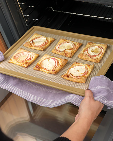 MMmat Tappetino Da Forno In Silicone Tedesco (41x29 Cm) - Antiaderente, Senza BPA, Resistente Al Calore 260°C, Set Da 2