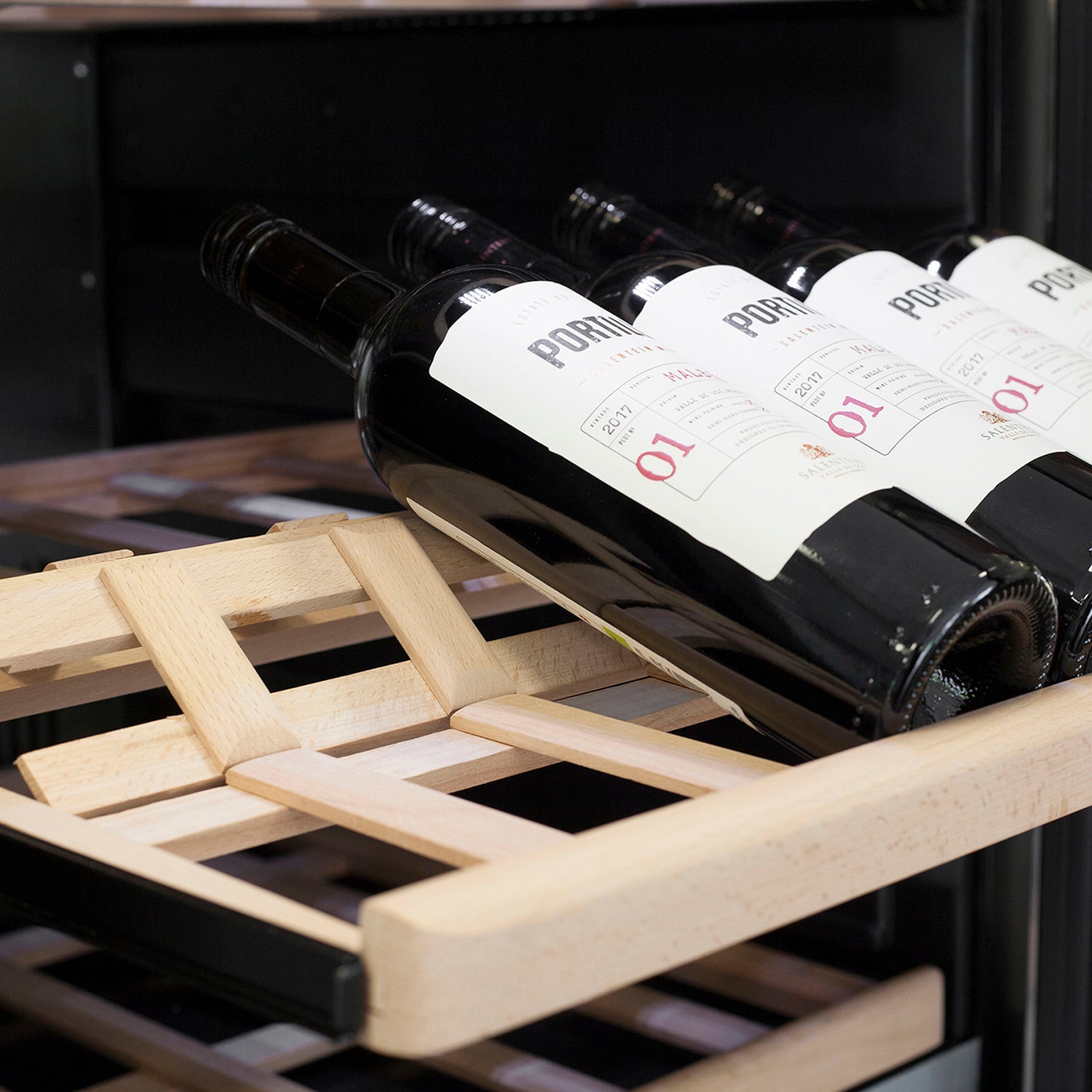Cantinetta frigo WineExclusive 180 Smart caso design CSO 00731 Kunzi Shop 4