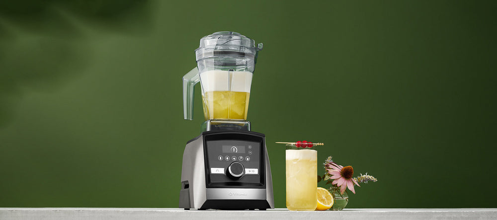 Cocktail speziato al limone, miele e bourbon