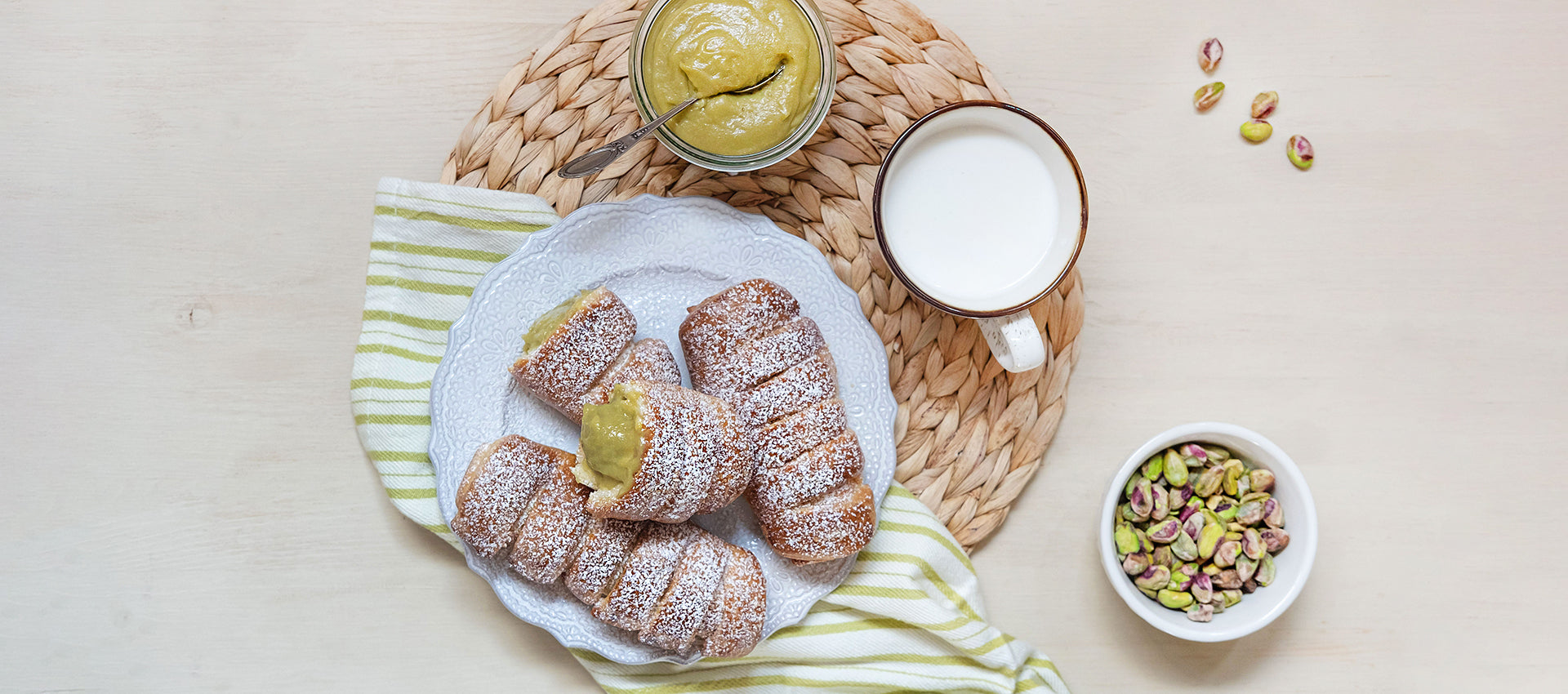 Flauti con crema di pistacchio