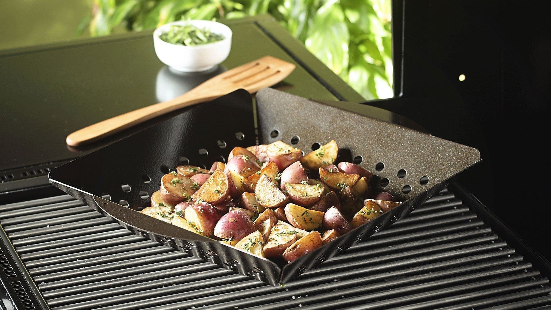 Patate alle erbe aromatiche alla griglia