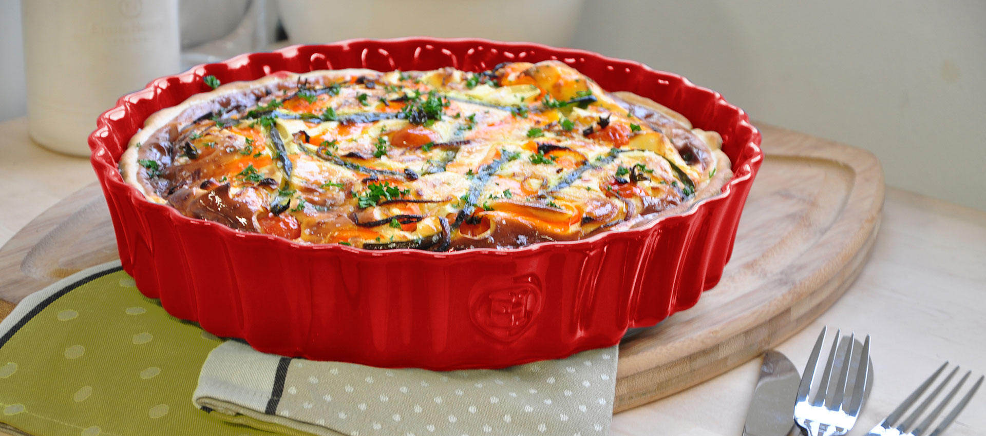 Soufflé-Tarte mit Frühlingsgemüse