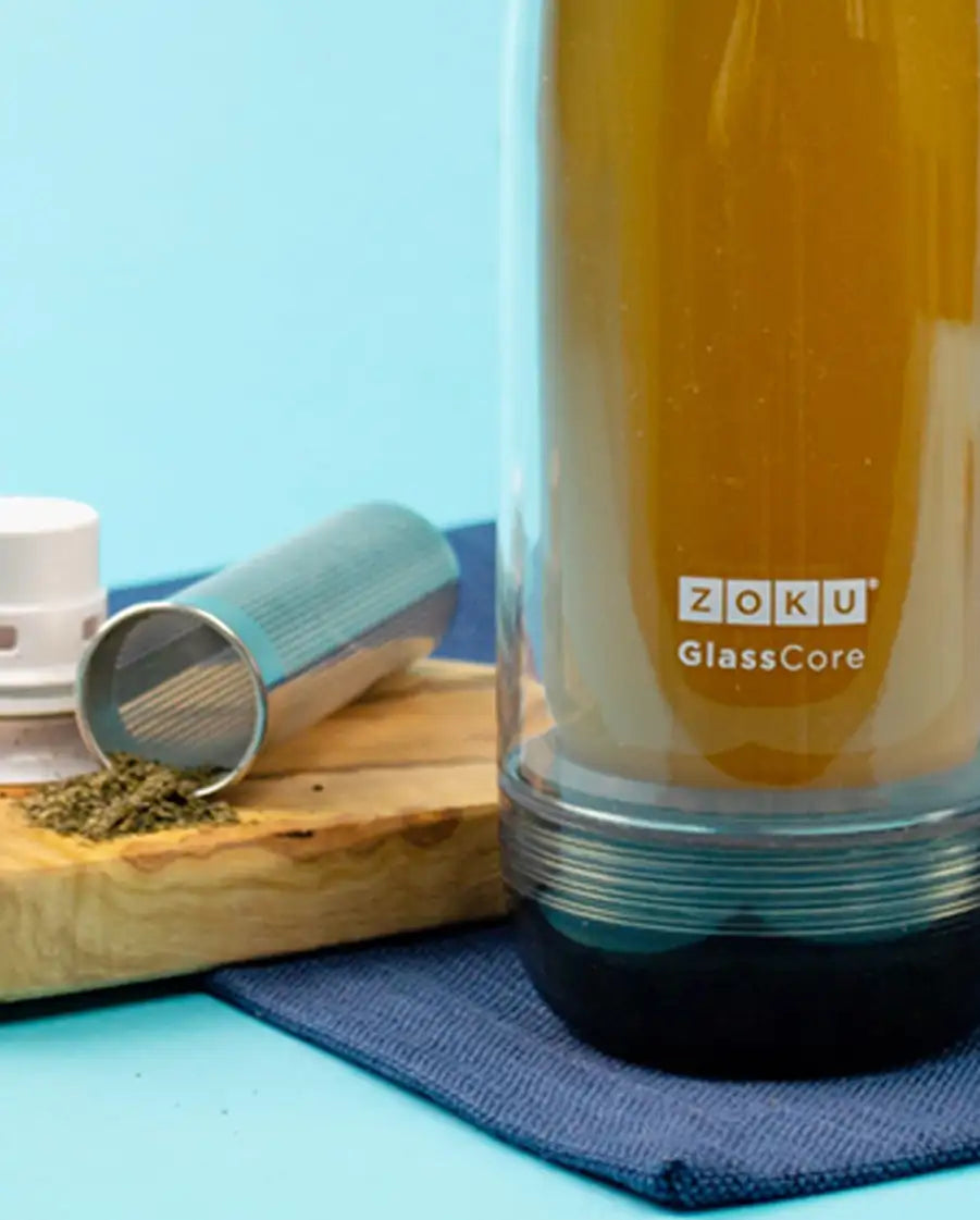 Gusta infusioni perfette e rigeneranti ovunque con l’infusore zoku per core bottles