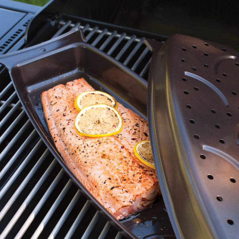 Salmone alla griglia con limone e aneto
