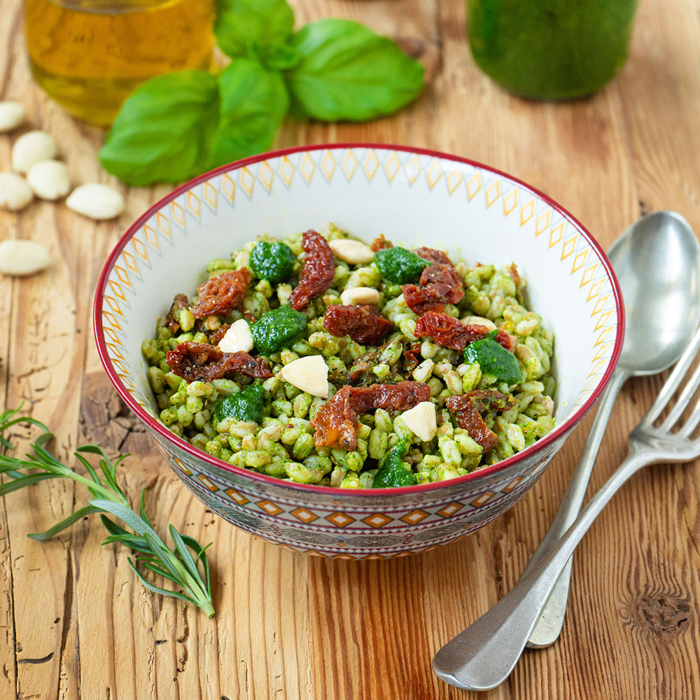 Insalata di farro con pesto di cavolo nero