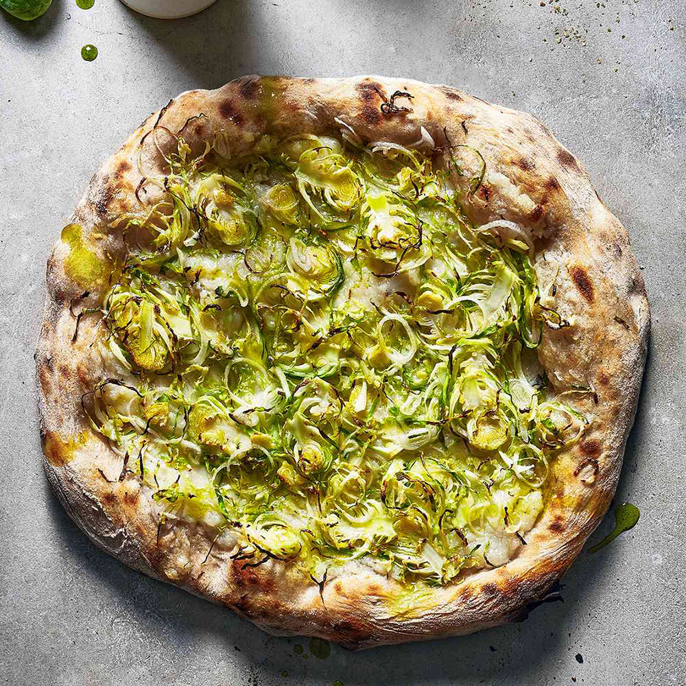 Pizza al topinambur e cavoletti