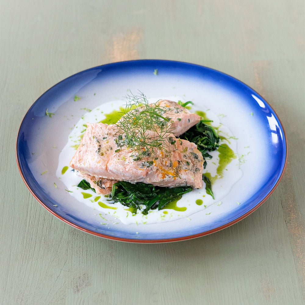 Salmone al vapore con spinaci e kefir